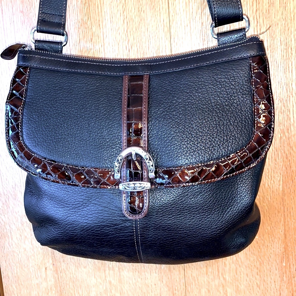 Brighton large black brown pebbled croc patent leather crossbody bag purse EUC